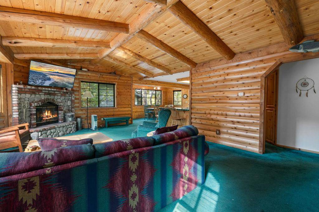 Big Bear, CA 92315,1464 Rockspray DR
