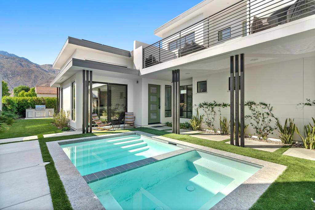 Palm Springs, CA 92262,161 Holliday WAY