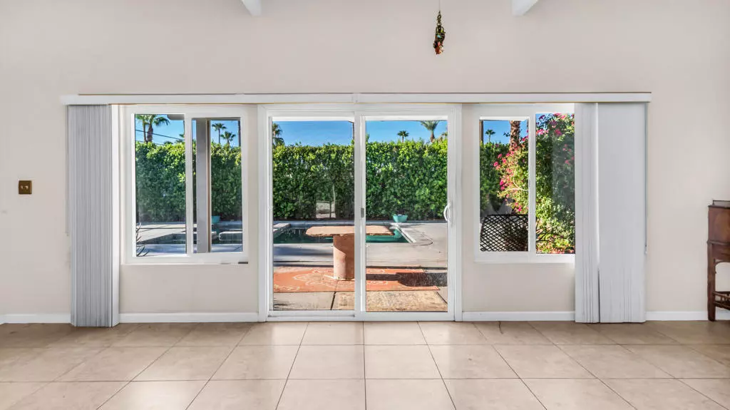 Palm Springs, CA 92262,2272 N Starr RD