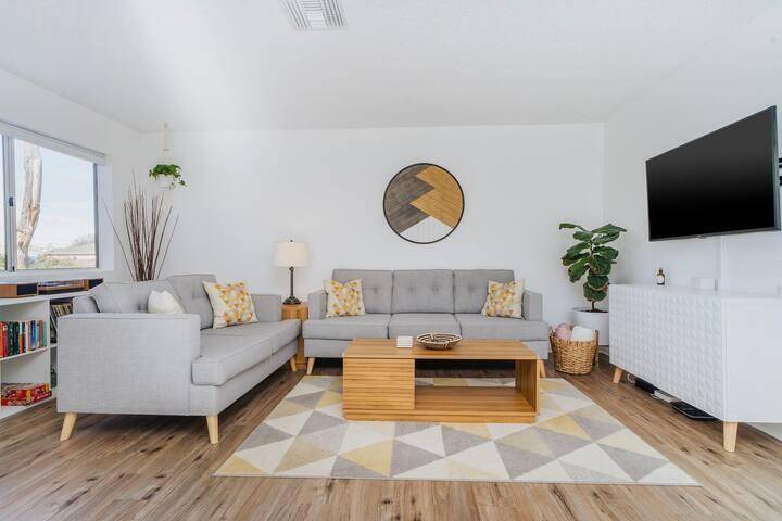 29 Palms, CA 92277,6635 Morongo RD