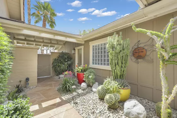 Palm Desert, CA 92211,356 Red River RD