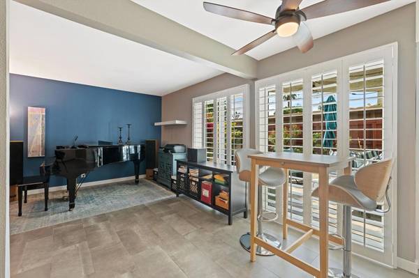 Palm Springs, CA 92264,1490 S Camino Real #101