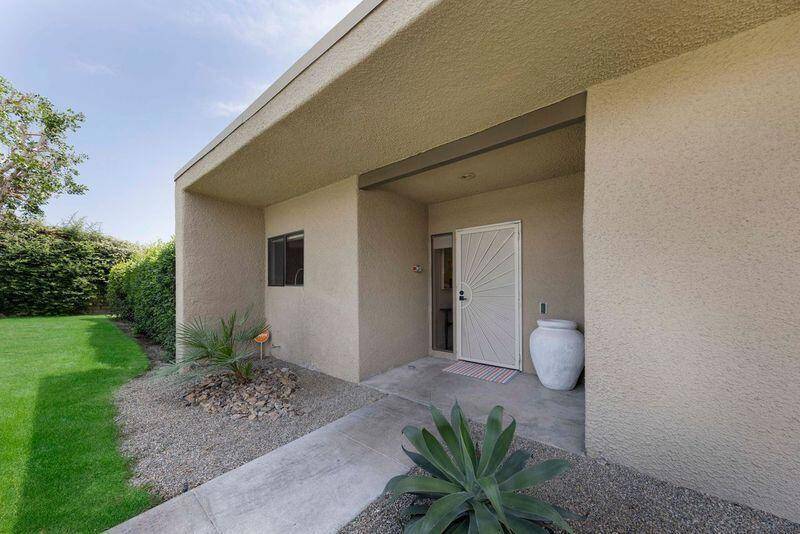 Palm Springs, CA 92262,300 Tiffany CIR E