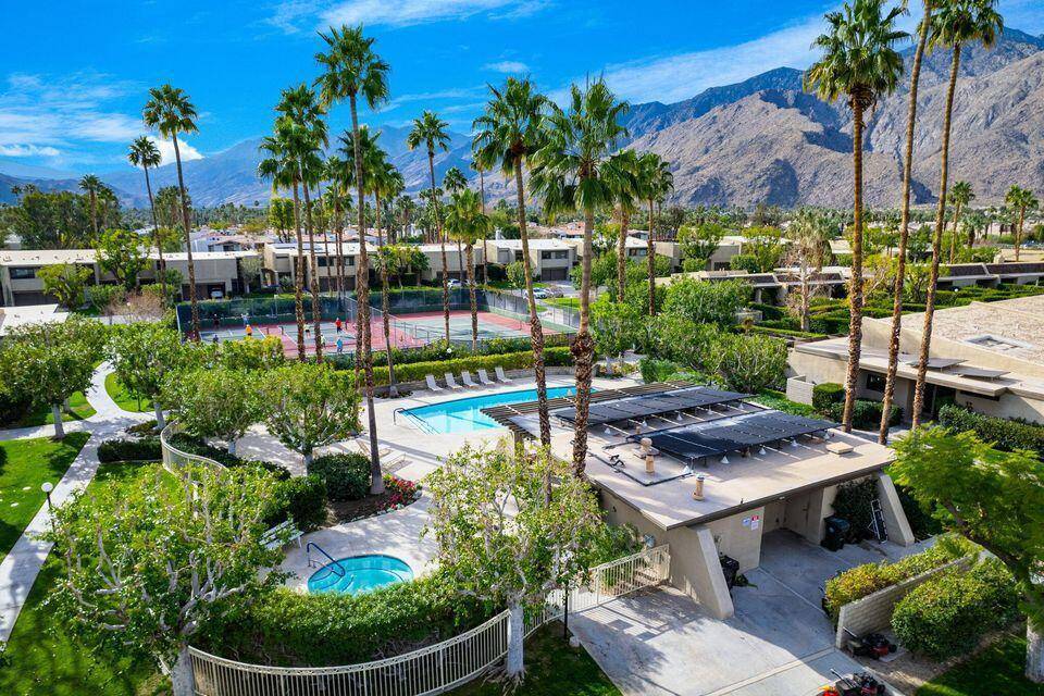 300 Tiffany CIR E, Palm Springs, CA 92262