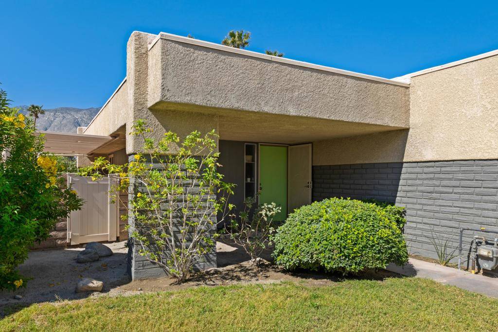 1333 Sunflower CIR N, Palm Springs, CA 92262