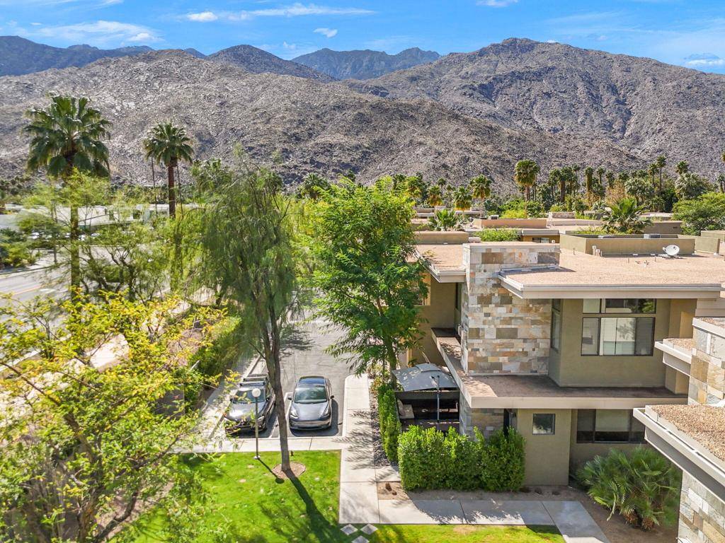 Palm Springs, CA 92264,870 E Palm Canyon DR #202