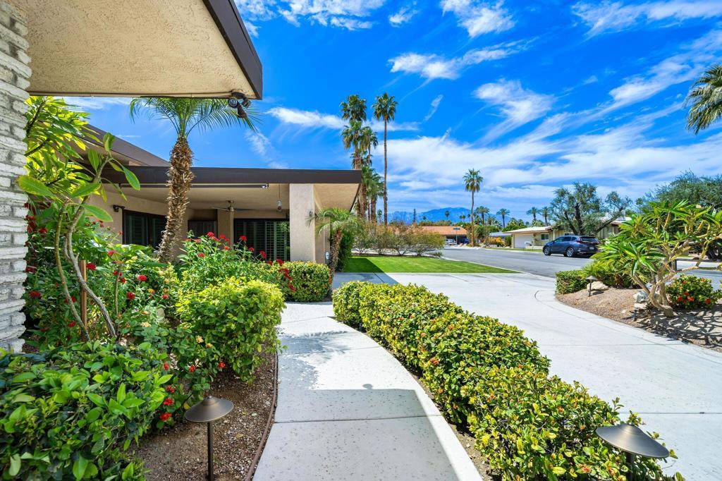 Palm Desert, CA 92260,74821 Borrego DR