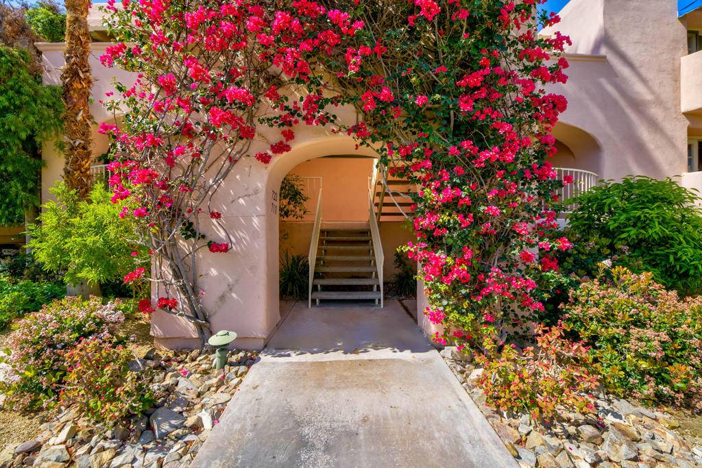 Palm Springs, CA 92262,500 E Amado RD #711