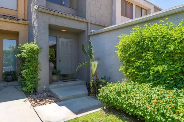 Palm Springs, CA 92264,215 Calle Bravo