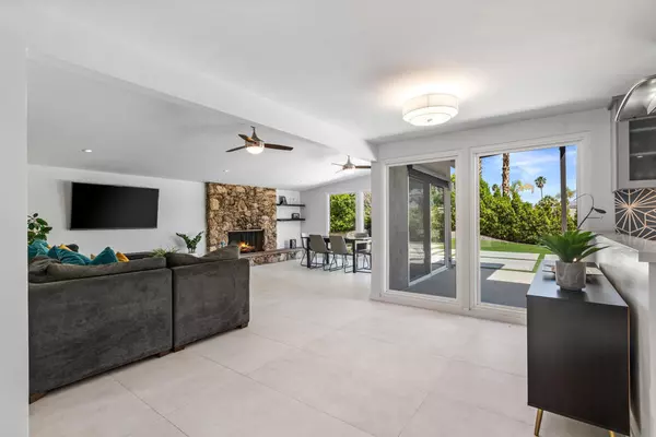 Palm Desert, CA 92260,74582 Fairway DR