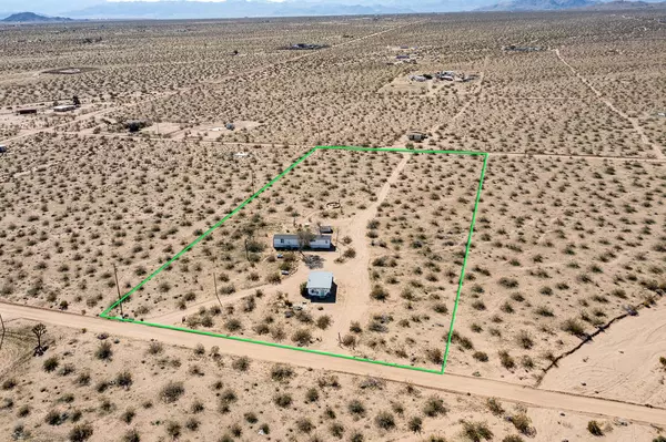 Landers, CA 92285,61186 Sespe ST
