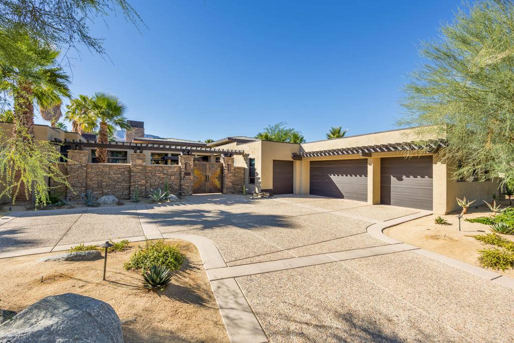 Palm Desert, CA 92260,1126 Lake VIS