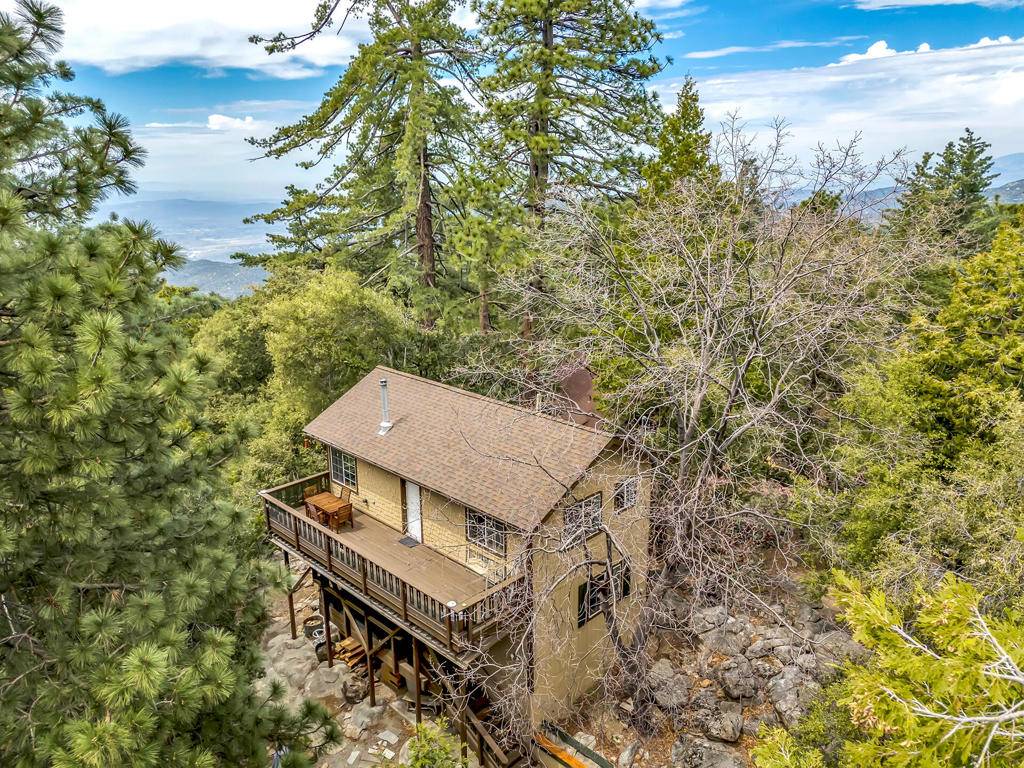 Idyllwild, CA 92549,52365 Pine Ridge RD