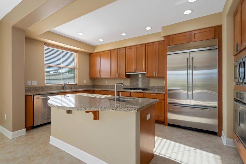 La Quinta, CA 92253,80292 Via Tesoro