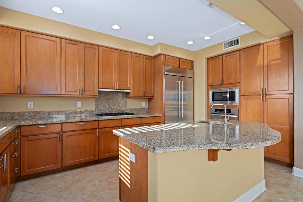 La Quinta, CA 92253,80292 Via Tesoro