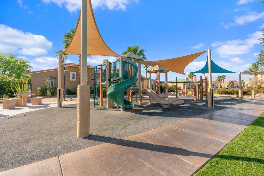 Indio, CA 92203,40621 Amador DR