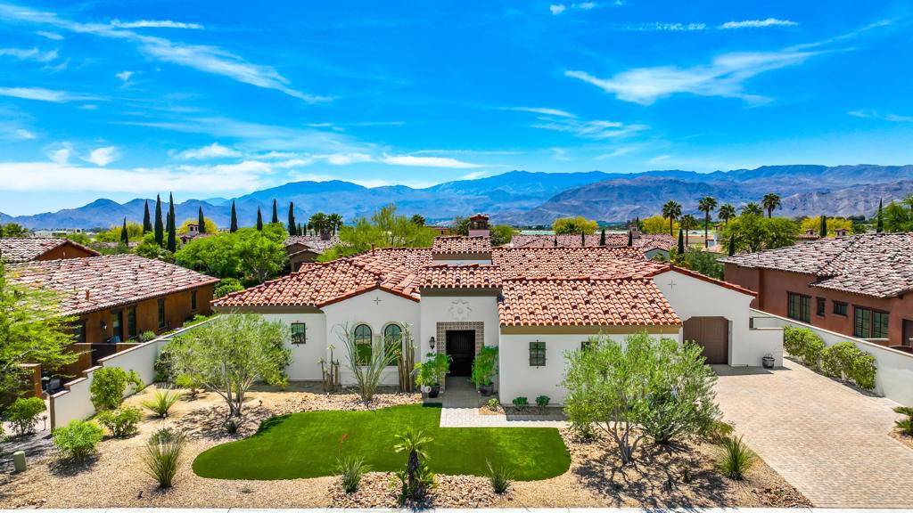 2 Cassis CIR, Rancho Mirage, CA 92270
