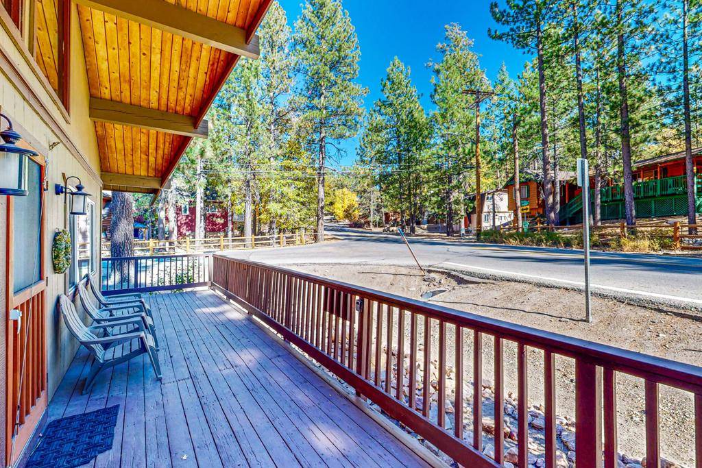 Big Bear, CA 92315,880 Edgemoor RD