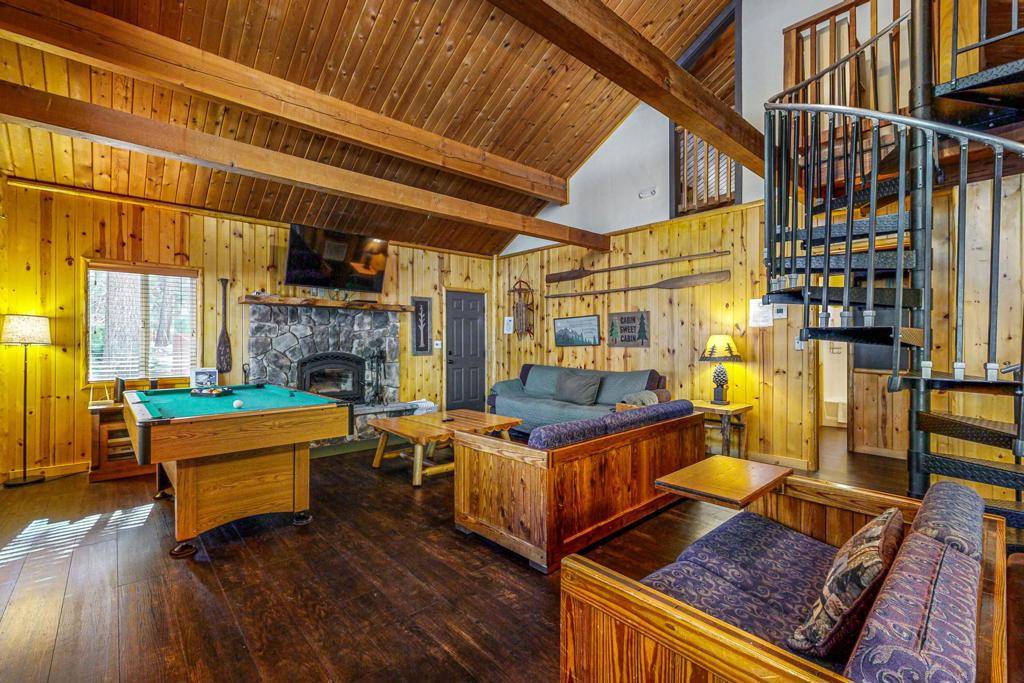 Big Bear, CA 92315,880 Edgemoor RD