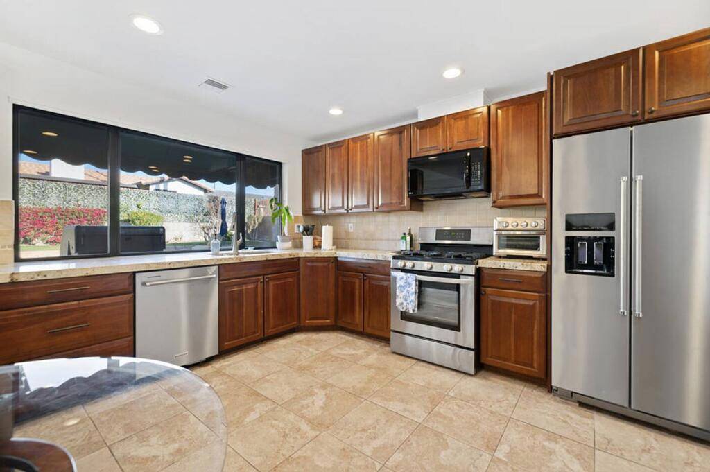 Palm Desert, CA 92211,77271 Ohio CT