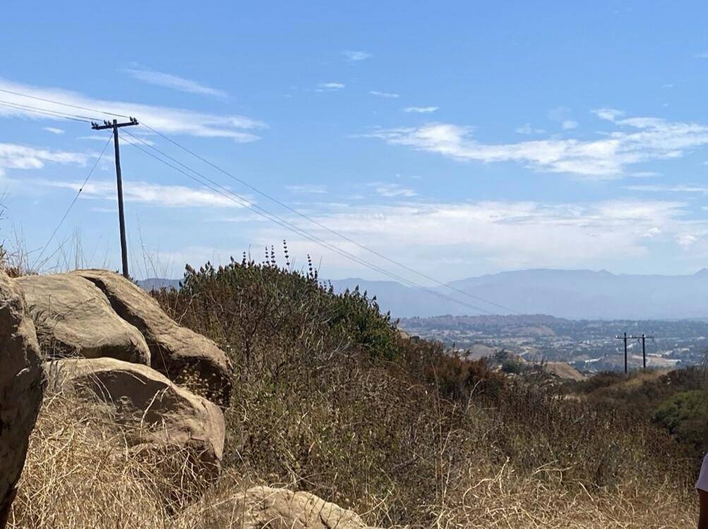 Chatsworth, CA 91311,3 Lilac LN