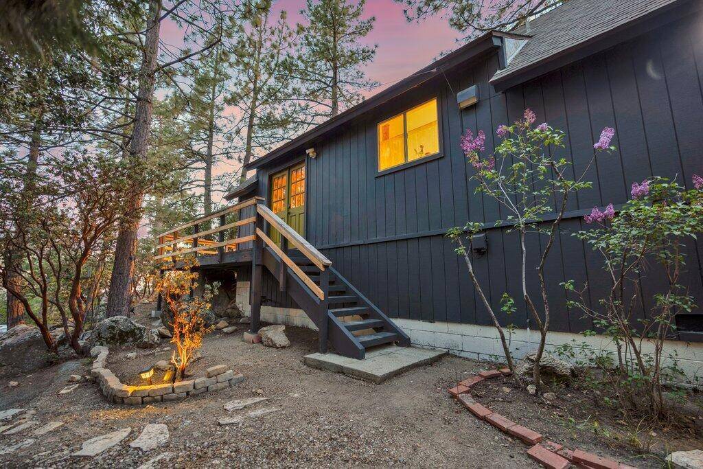 Idyllwild, CA 92549,26785 Crestview DR