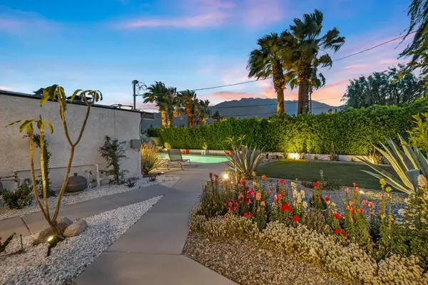Palm Springs, CA 92262,2311 N Avenida Caballeros