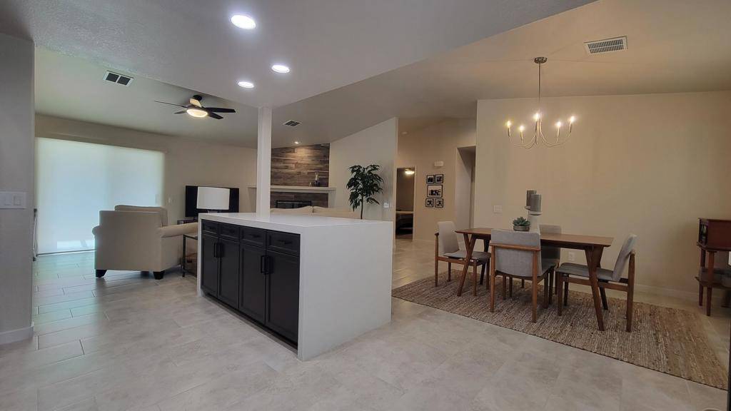 La Quinta, CA 92253,53645 Avenida Mendoza