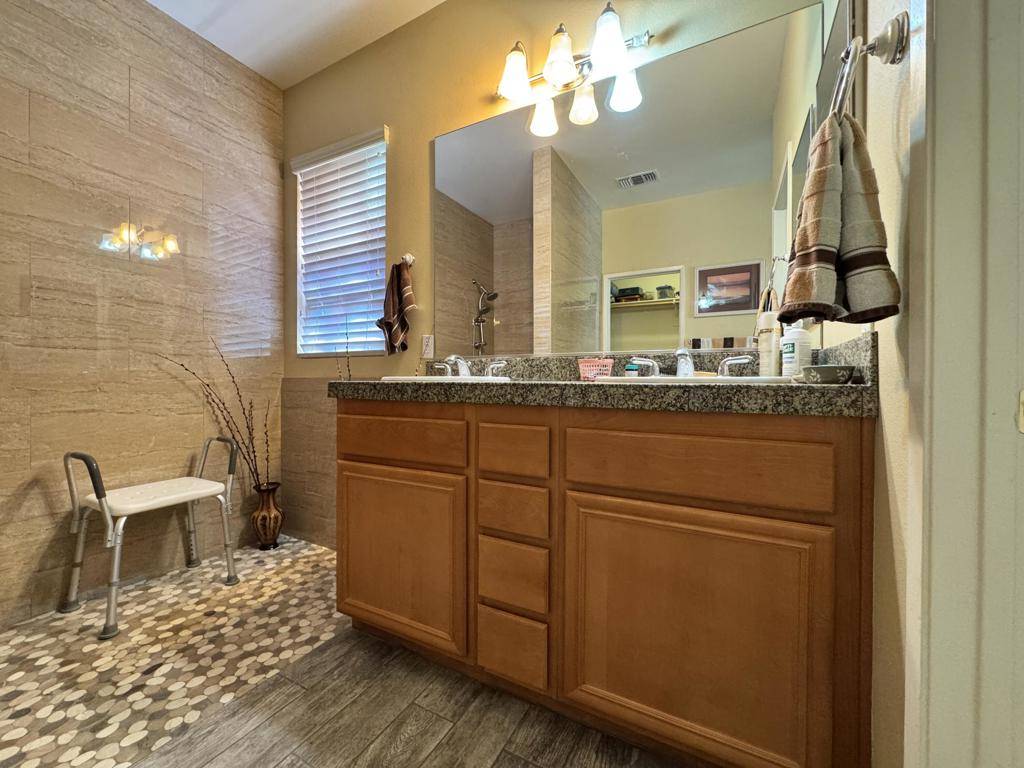 Indio, CA 92201,82763 Matthau DR