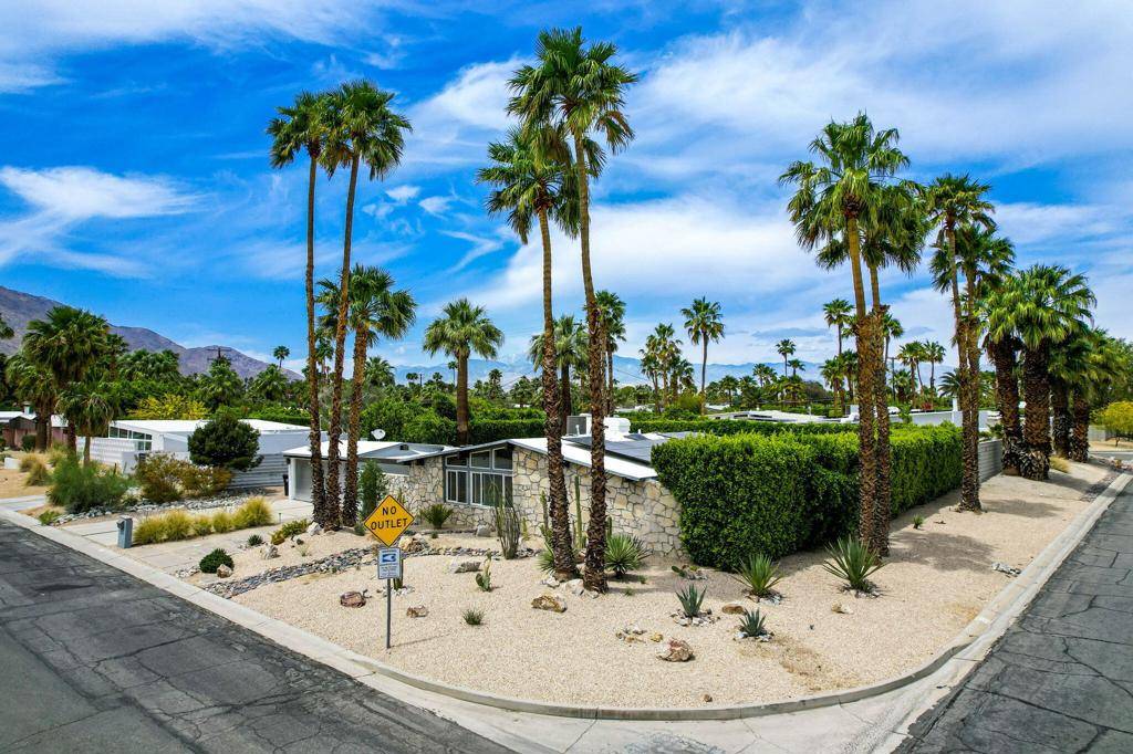 Palm Springs, CA 92262,578 E Desert Willow CIR