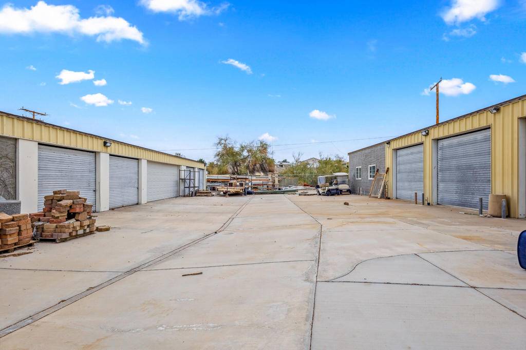 Needles, CA 92363,168866 Havasu Lake RD