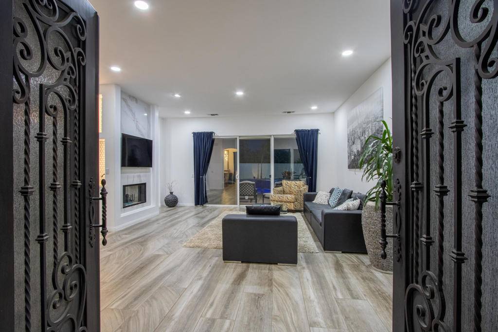 Rancho Mirage, CA 92270,6 Bristol CT