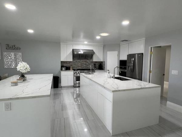 Rancho Mirage, CA 92270,1 Hamlet CT