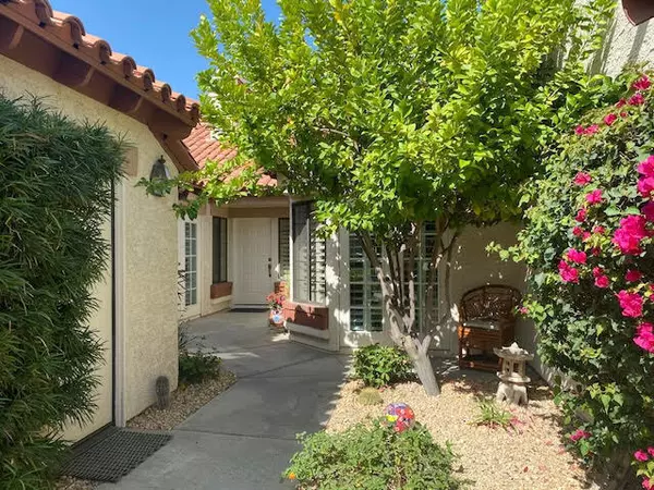 107 Avellino CIR, Palm Desert, CA 92211