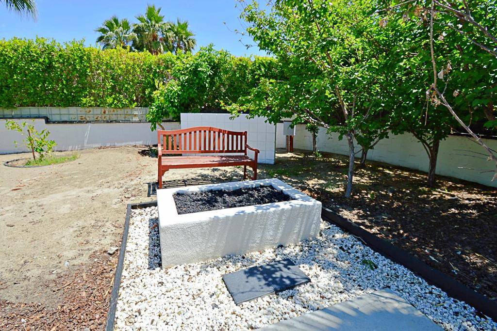 Palm Springs, CA 92264,3882 E Sunny Dunes RD