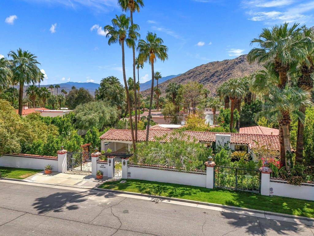 Palm Springs, CA 92262,435 W Vereda Sur