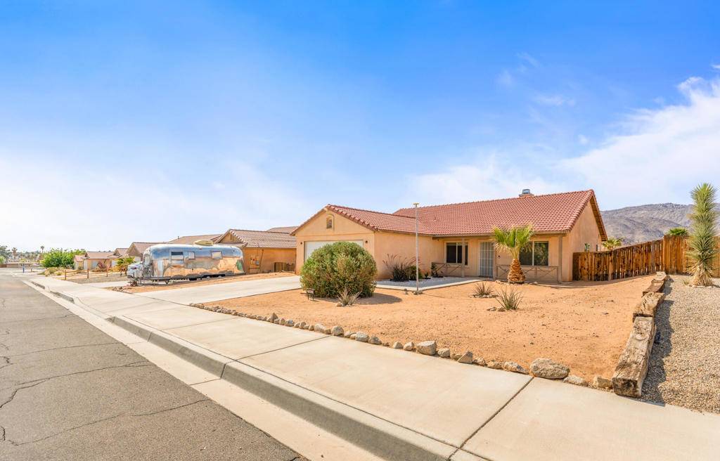 29 Palms, CA 92277,71557 Sun Valley DR