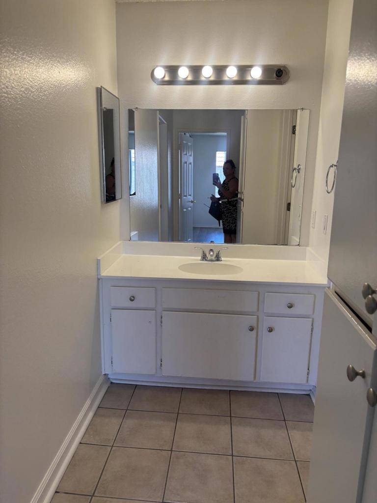 Indio, CA 92201,44260 Monroe ST #14