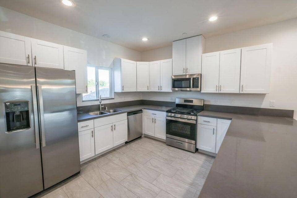 Cathedral City, CA 92234,32285 Pueblo TRL