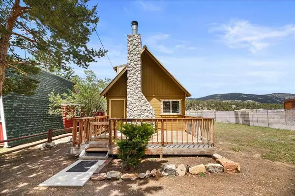 927 W Fairway BLVD, Big Bear, CA 92314
