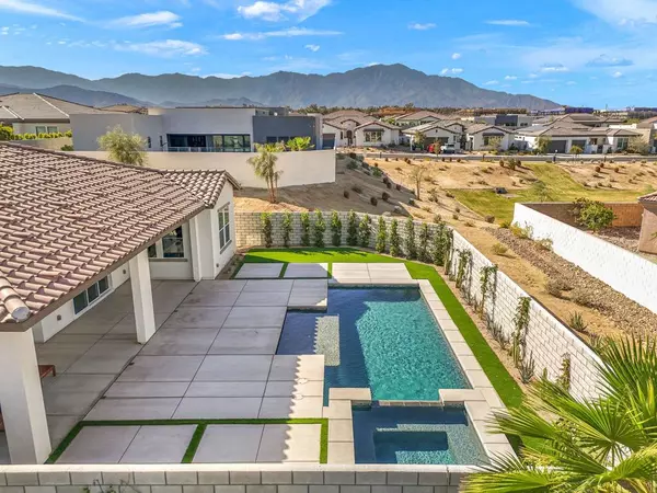 Palm Desert, CA 92211,75682 Axis CT