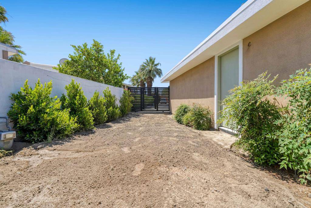 Thousand Palms, CA 92276,73400 Algonquin PL
