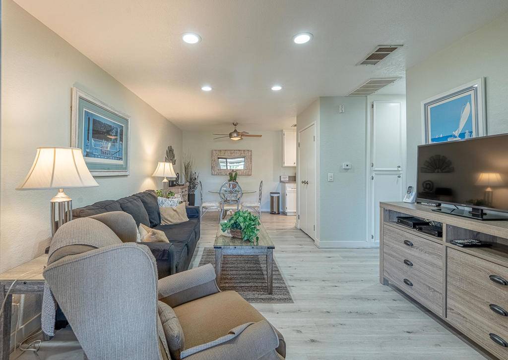 Palm Springs, CA 92262,2820 N Arcadia CT #104