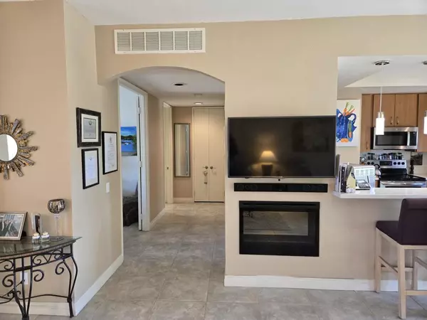 Cathedral City, CA 92234,28548 Taos CT