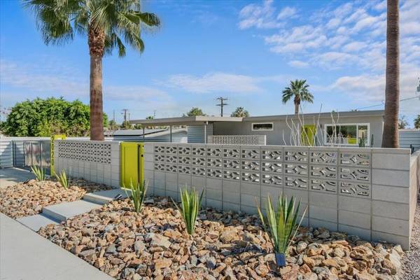Palm Springs, CA 92264,2020 Lawrence ST