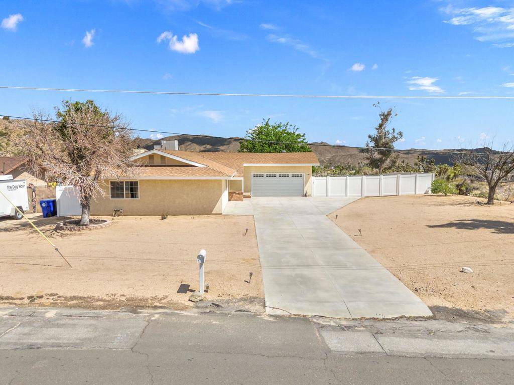 Yucca Valley, CA 92284,56034 Desert Gold DR