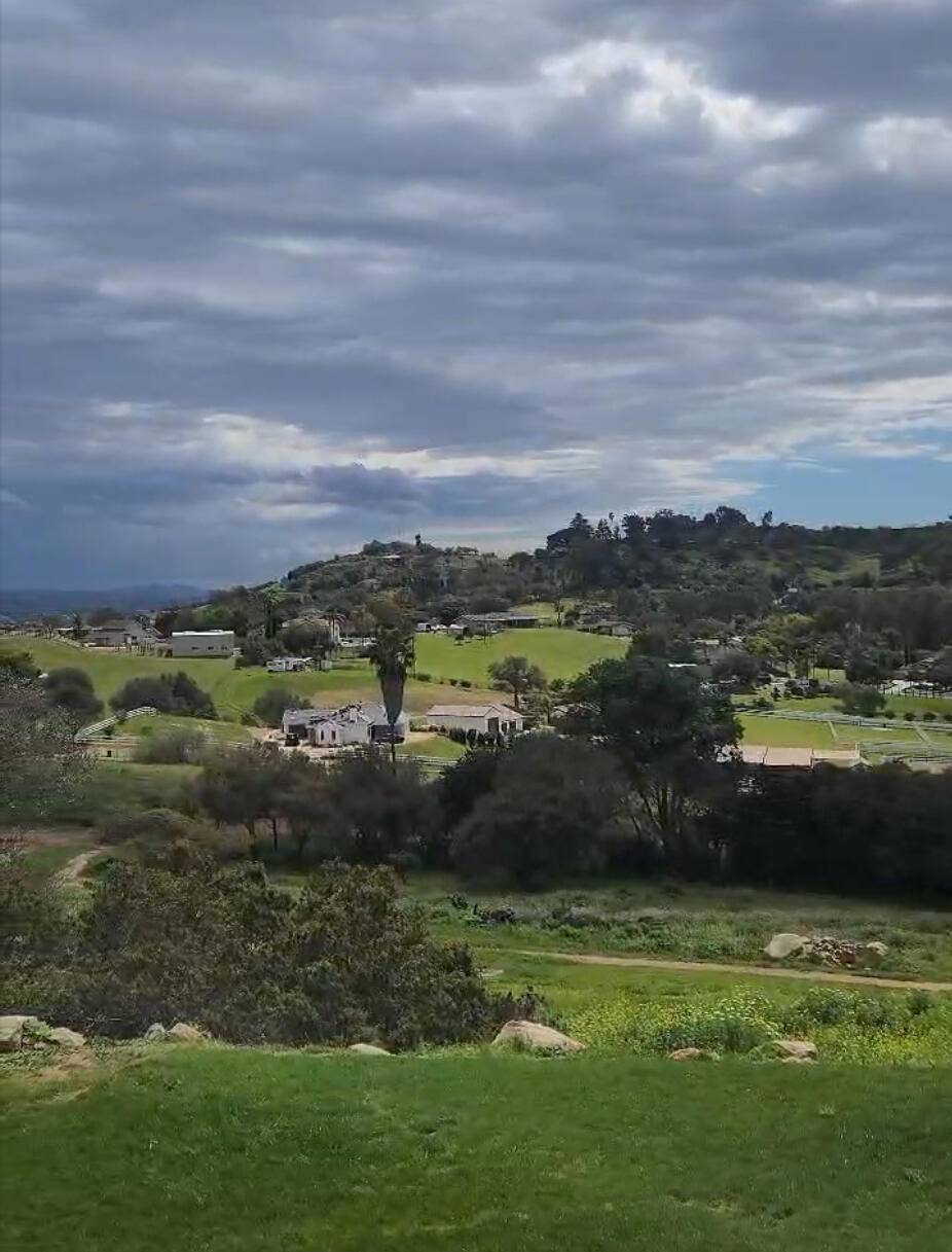 Fallbrook, CA 92028,4782 Sleeping Indian RD