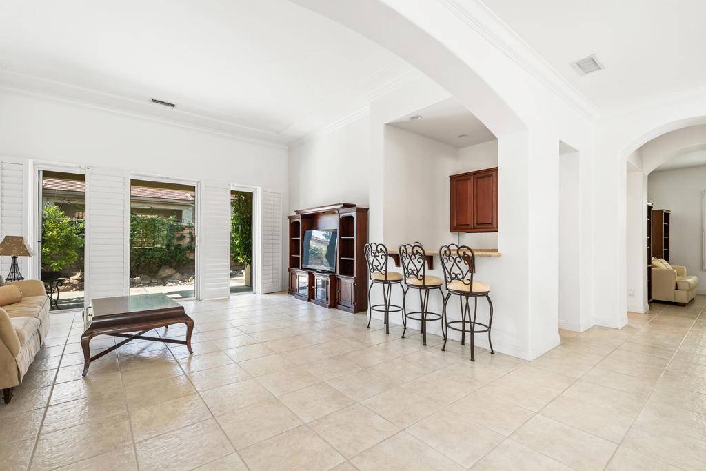 Palm Desert, CA 92260,77 Clavel CT