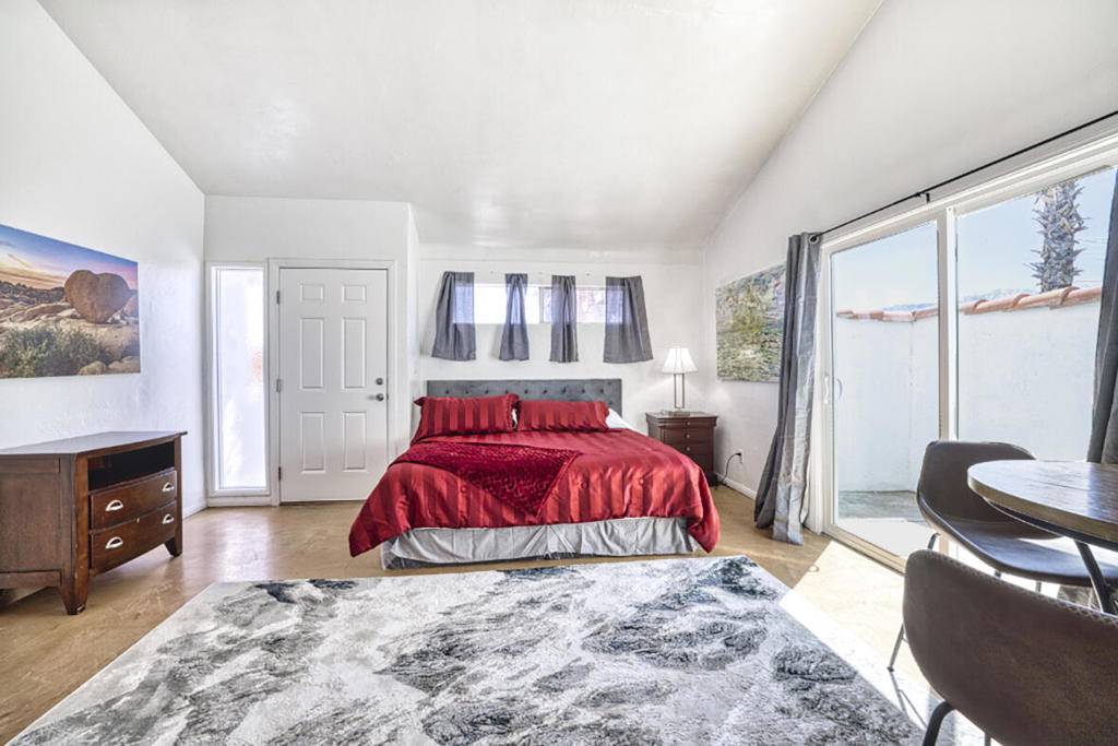 Desert Hot Springs, CA 92240,67780 Arena Blanca RD #4