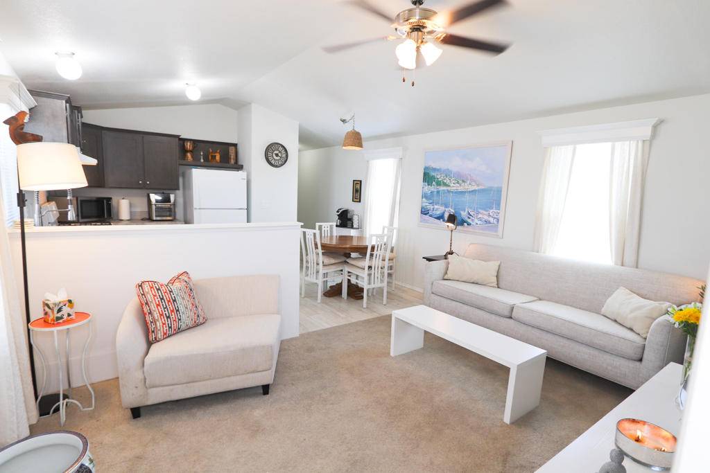 1500 E San Rafael DR #30, Palm Springs, CA 92262